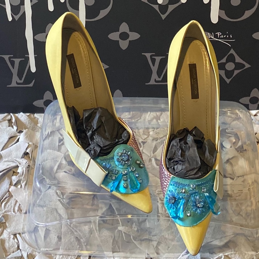 Louis Vuitton Leather Pumps